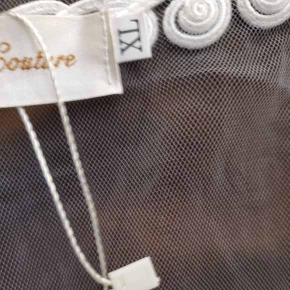 Couture Sheer Embroidered Red/White Triangular Sleeve Hem Finish Top Blouse - Picture 8 of 9